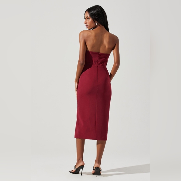 9. NWOT ASTR THE LABEL MELANI EMBELLISHED STRAPLESS MIDI DRESS IN WINE - Picture 5 of 11